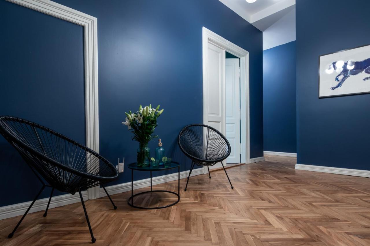 Barbacan Suites - Old Town Apartments - By Upstairs Kraków Exteriör bild