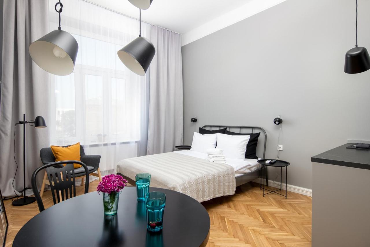 Barbacan Suites - Old Town Apartments - By Upstairs Kraków Exteriör bild