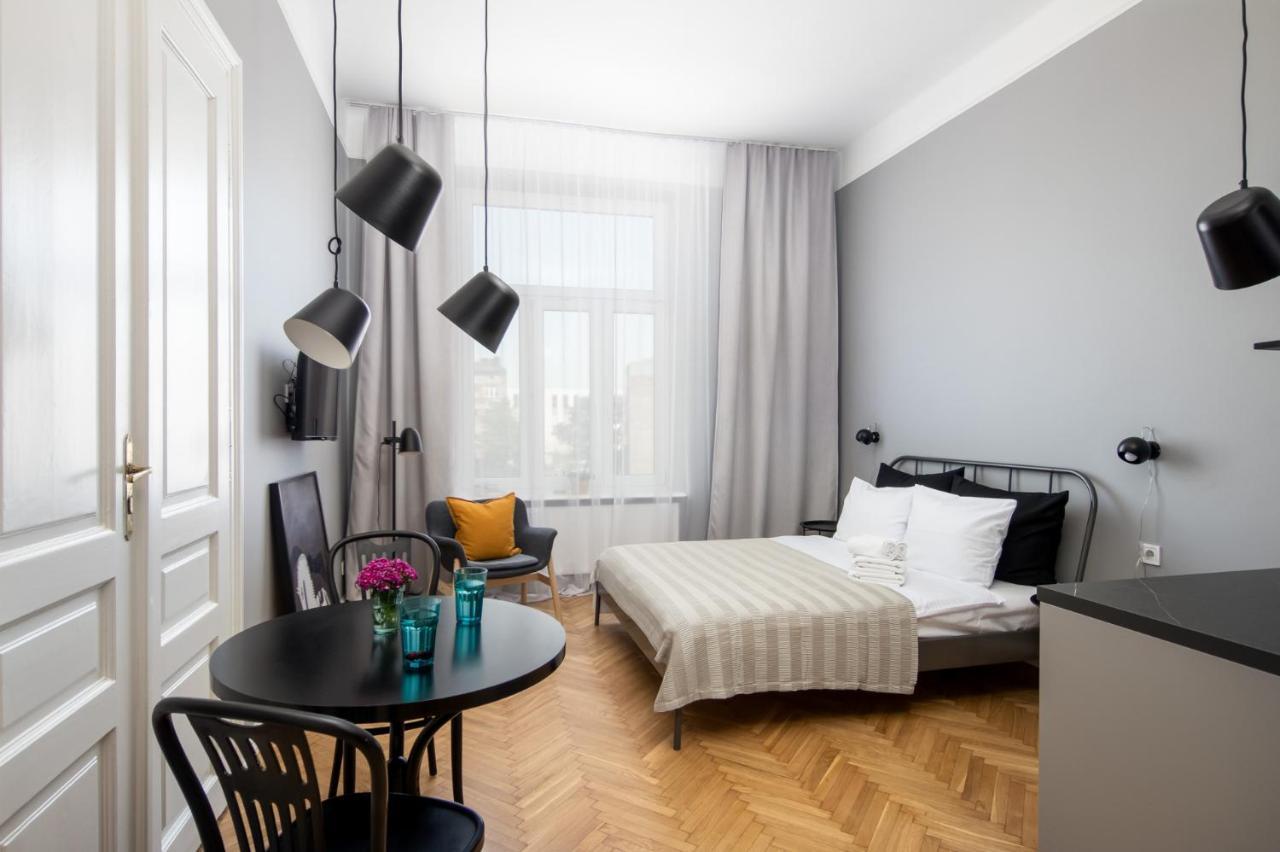 Barbacan Suites - Old Town Apartments - By Upstairs Kraków Exteriör bild